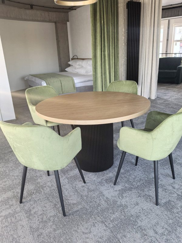 Столешница шпон дуба на основе ВЛАГОСТОЙКОГО МДФ (круглая)